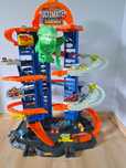 Garaż Hot Wheels + 60 aut