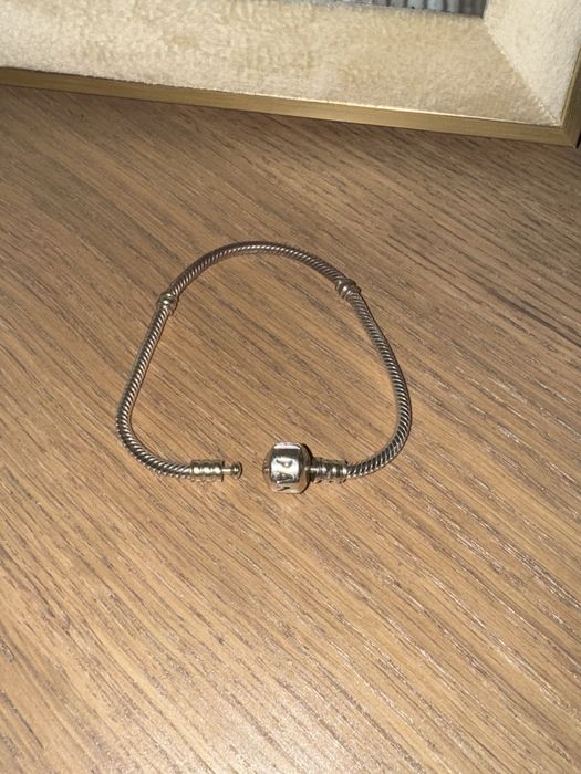 Pulseira Pandora com contas originais!