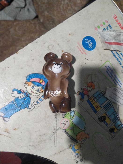 Продам статуетку фарфоровую олімпійський мішка