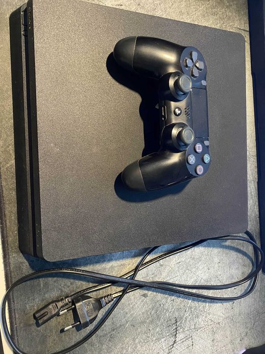 Playstation 4 (1 TB) com comando dualshock.