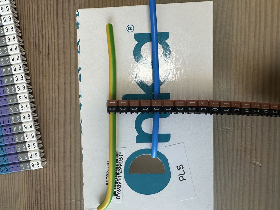 Маркування для кабелю 0,5х1,5 mm2 цифра (від 0 до 9) 400 шт/уп фото 2