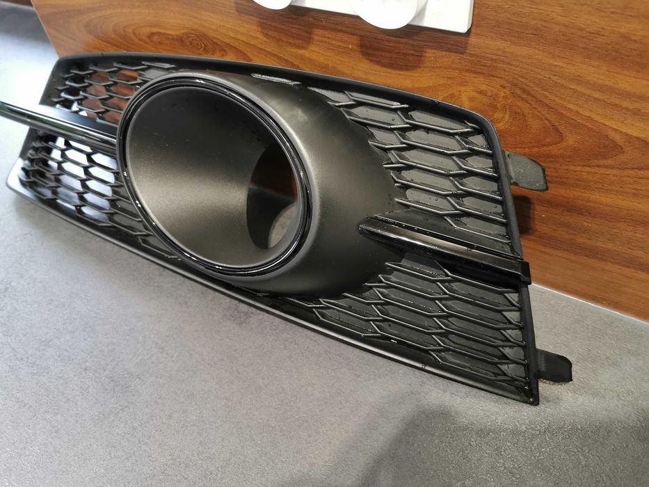 Kratka zderzaka Lewa audi a6 c7 2016 lift s-line Oryginalna Czarna