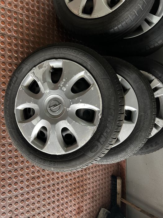 Jantes Opel Corsa com Tampoes