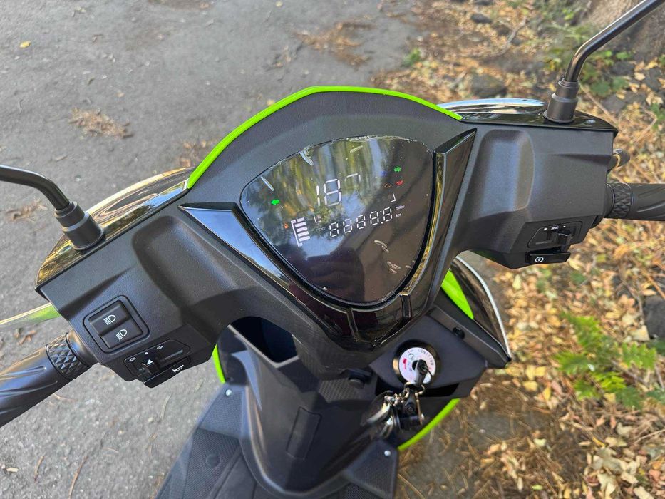 Скутер-мопед новий LEO-V150ST 150сс