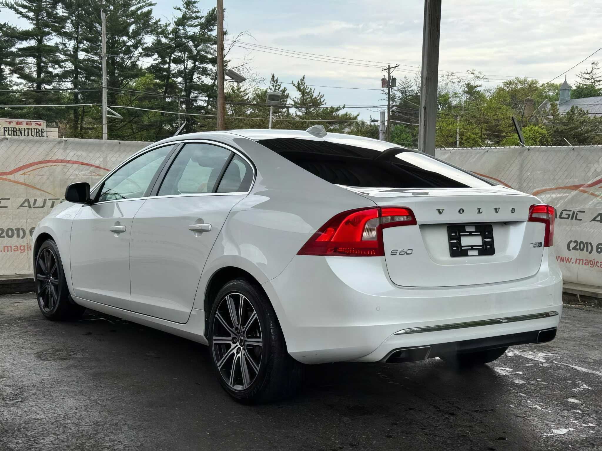 2017 Volvo S60 T5 Inscription Platinum