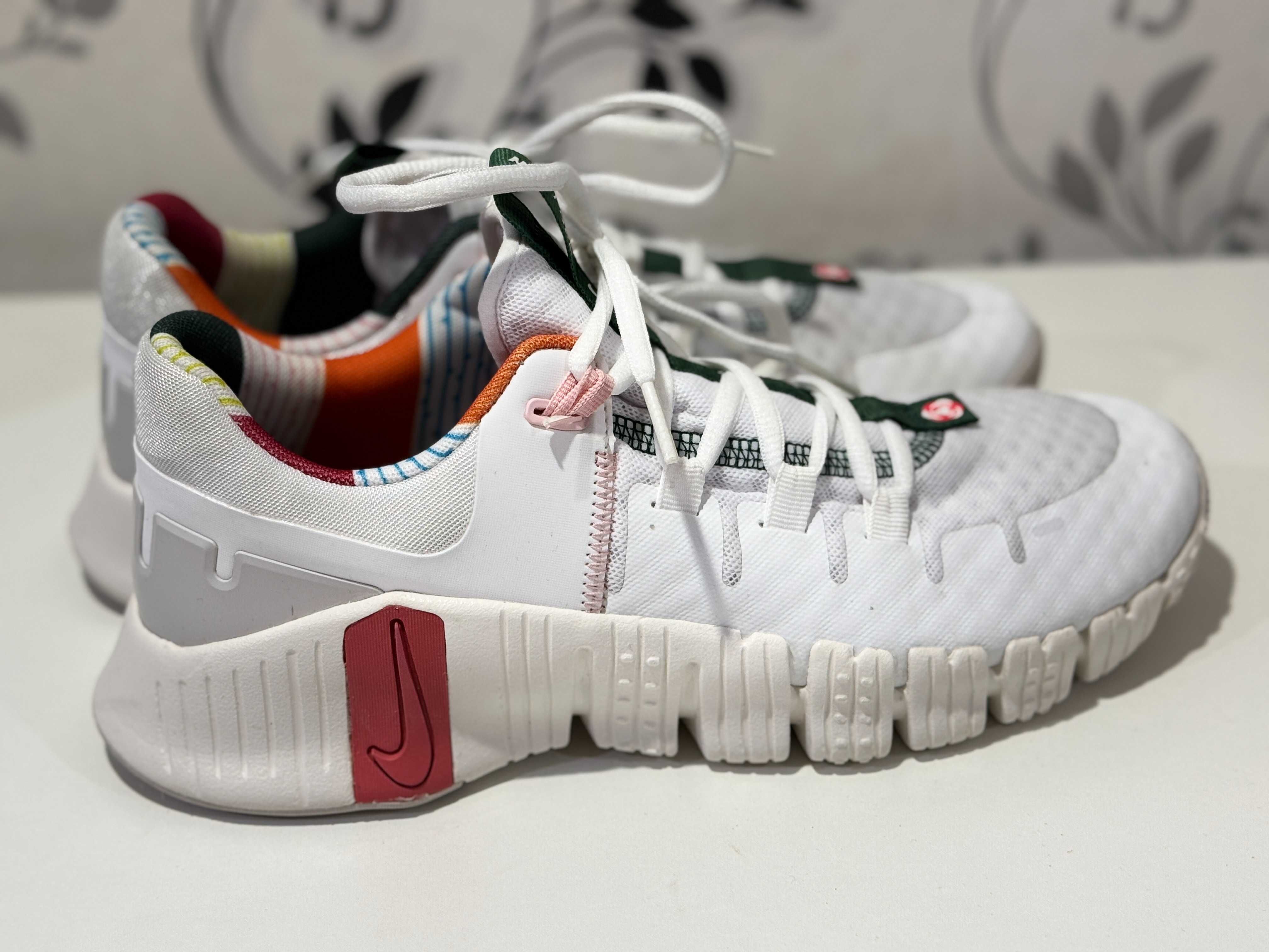 Кросівки тренувальні жіночі Nike FREE METCON 5 FN8920-161, 40.5р