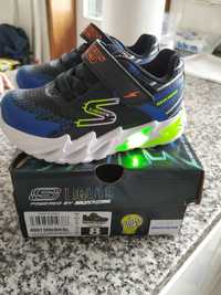 Sapatilhas Skechers novas