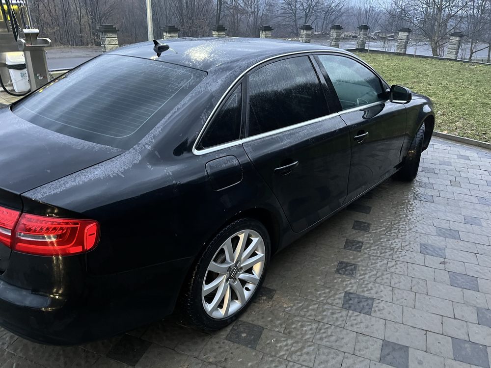 Audi 2012 b8 (FL)