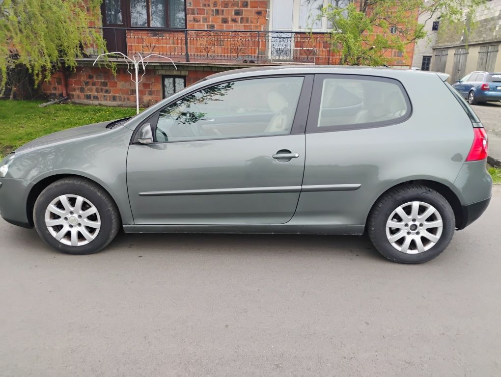 VW Golf v 1,9tdi 2004r sprowadzony