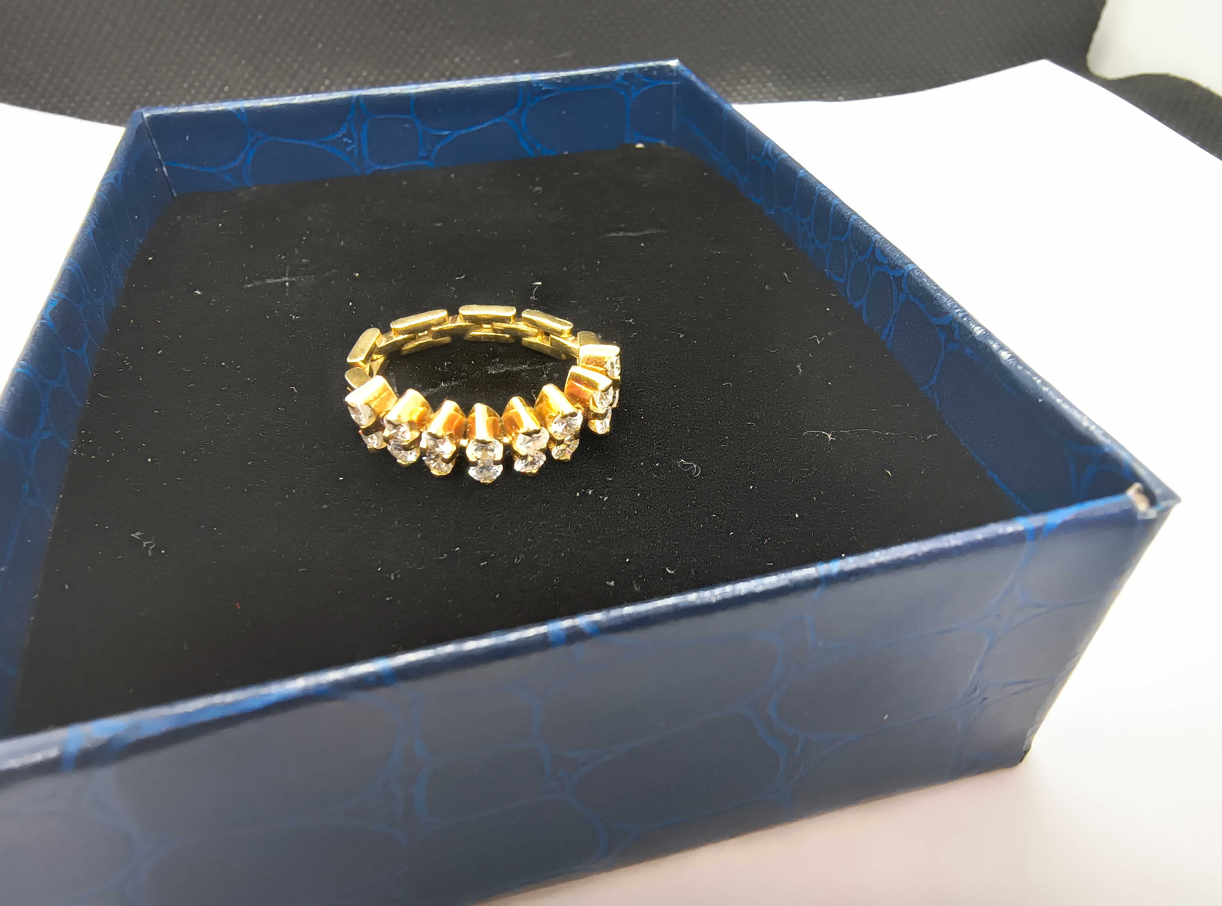 Pierścionek z brylantami0.80ct certyfikat