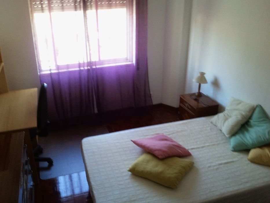 Quarto Cidade Universitária / Entrecampos