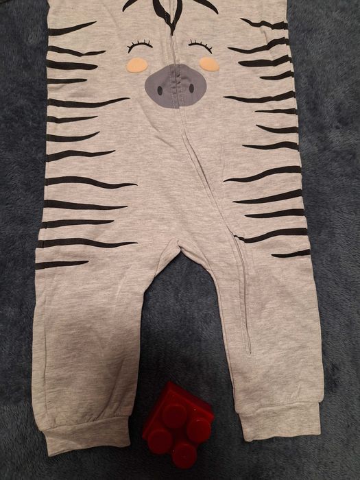 kombinezon przejściowy, dresowy, na zamek dla dzieci- nowy-zebra