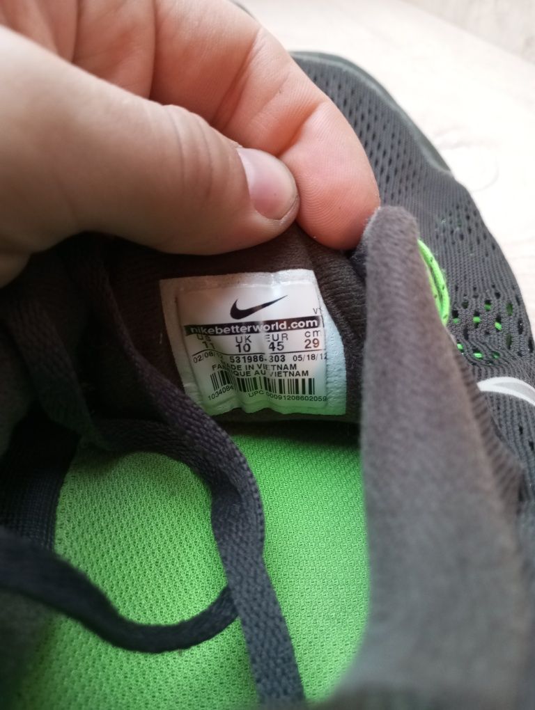 Кросівки Nike 45