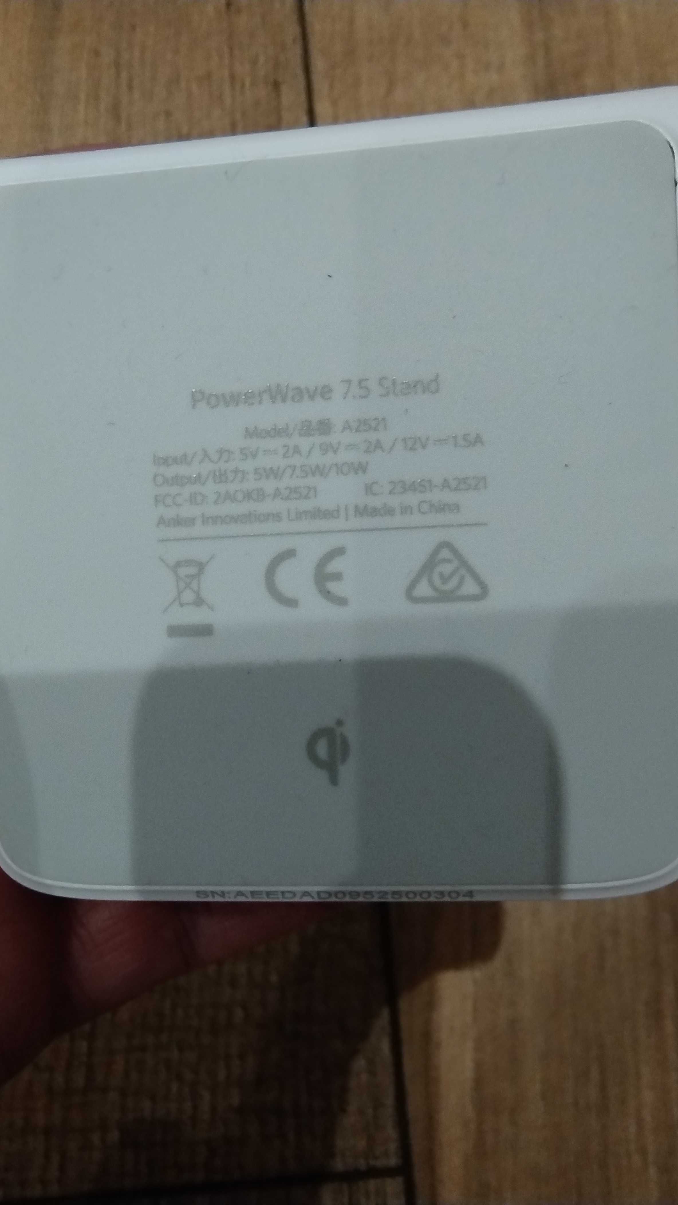 Bezprzewodowa ladowarka Anker PowerWave 7.5 Stand A2521 do telefonow