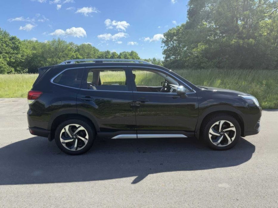 Subaru Forester Touring Crossover      2022