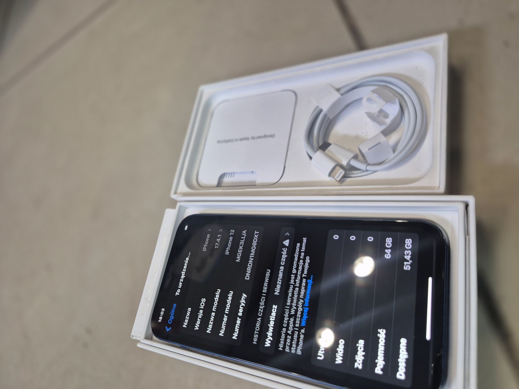 SMARTFON IPHONE 12 92% Bateria nowy ekran niebieskiI
