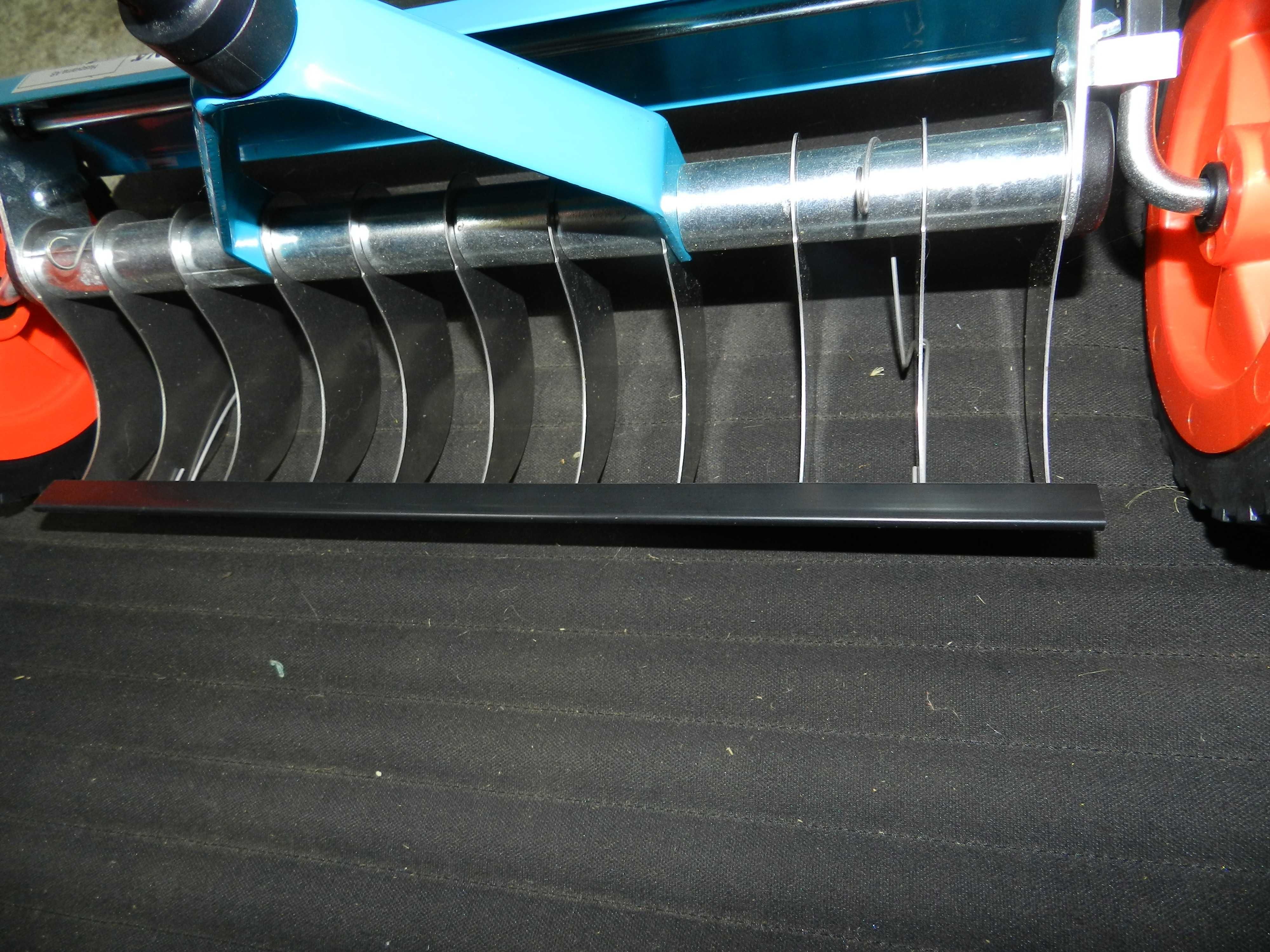 Wertykulator Combi system do trawy na kółkach 32 cm