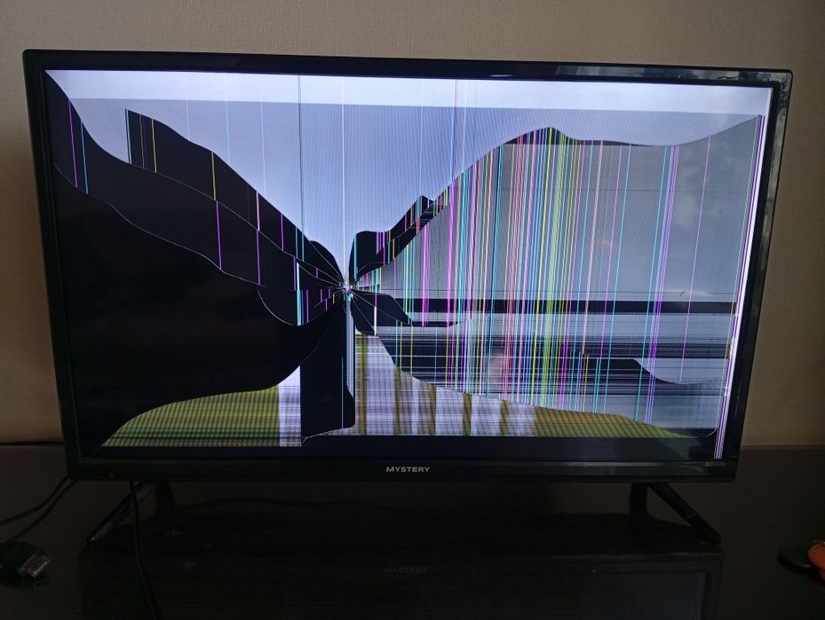 Smart TV Mystery MTV-2450HST2 (з пультом та коробкою)