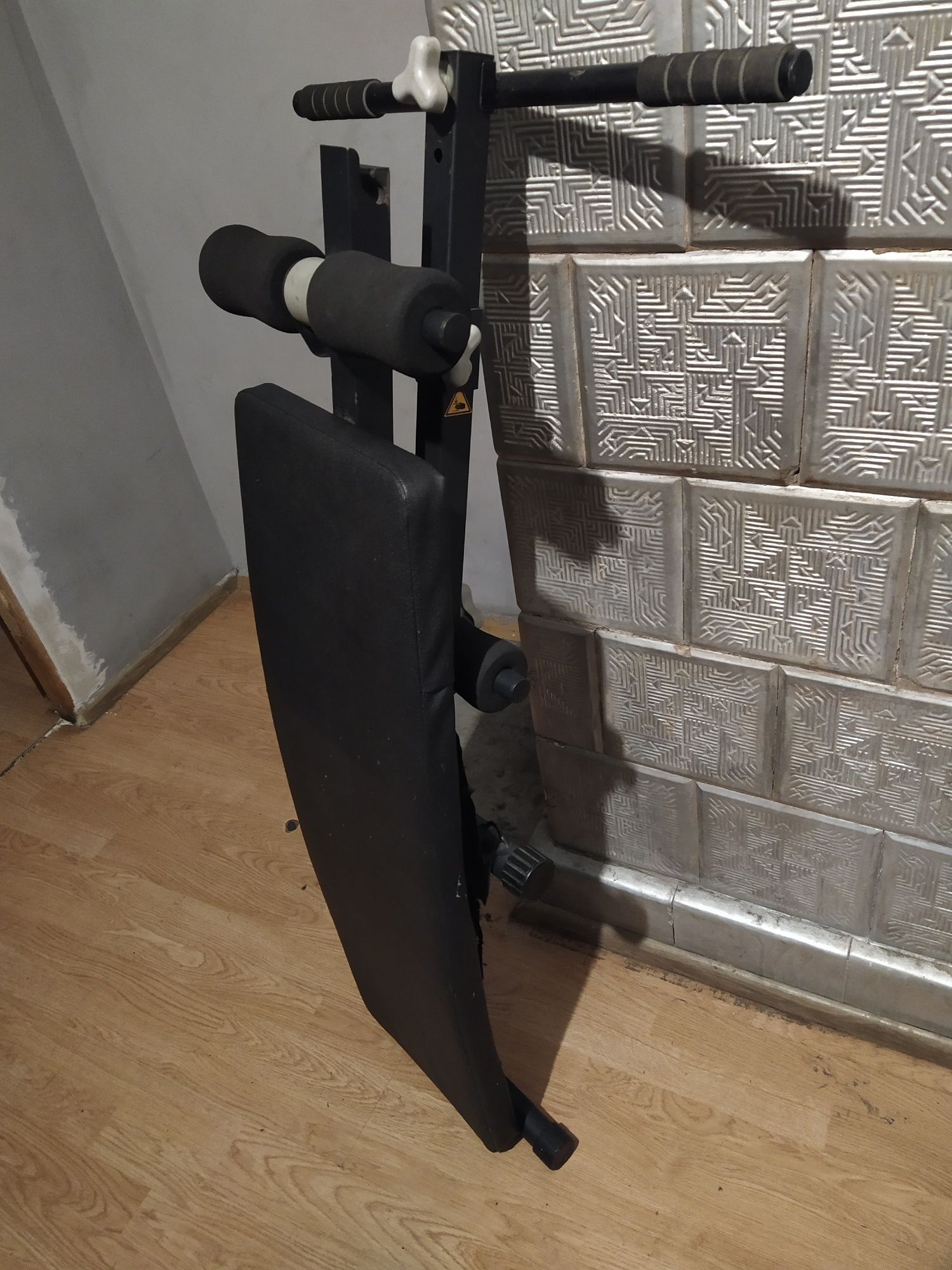 Ławeczka na brzuszki