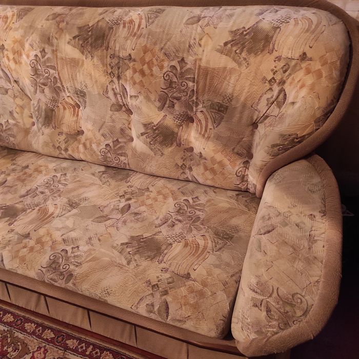 Діван-ліжко, диван -кровать.