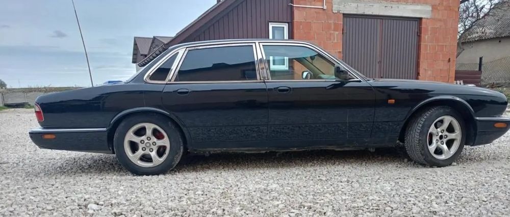 Jaguar XJ*2001 rok*4,0 B+Gaz*Zarejestrowany*Sprawny