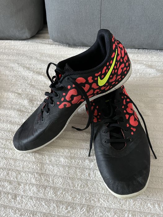 Футзалки Nike Elastico PRO