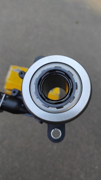 Выжимной подшипник на Renault Scenic бензин 2005 года