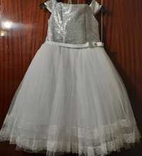 Платье белое с пайетками на 6-7 лет