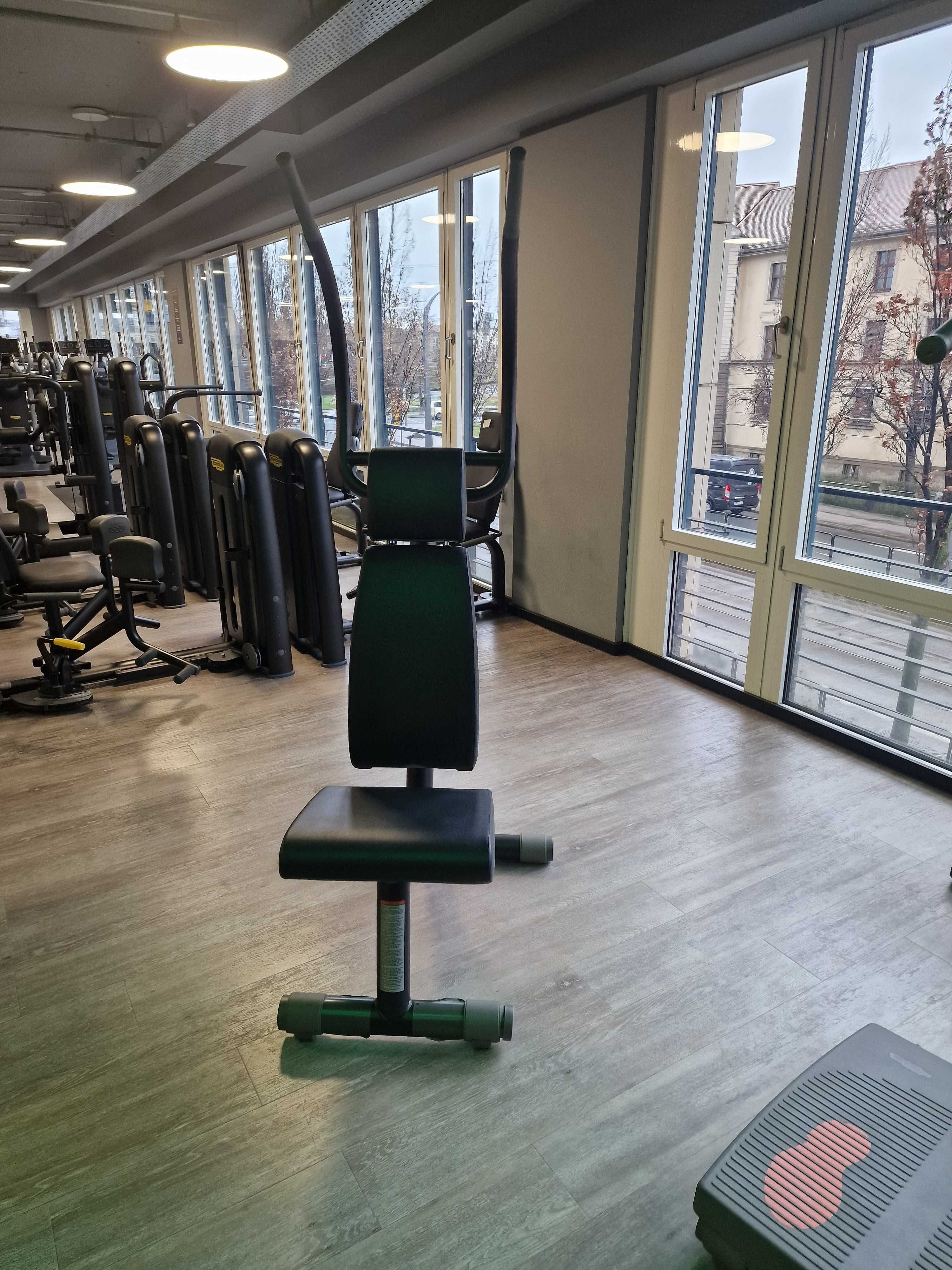 Technogym Easy Line Zestaw 9 Maszyn do treningu obwodowego