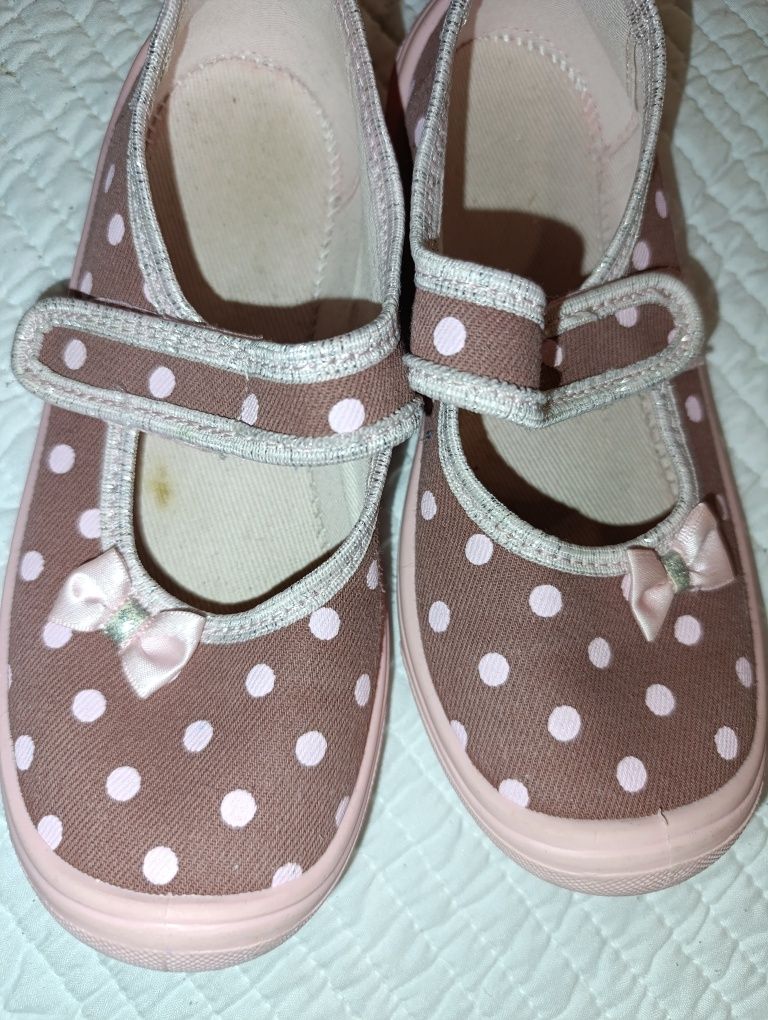 Balerinki 32 kapcie 32  STAN IDEALNY buty do szkoły 32