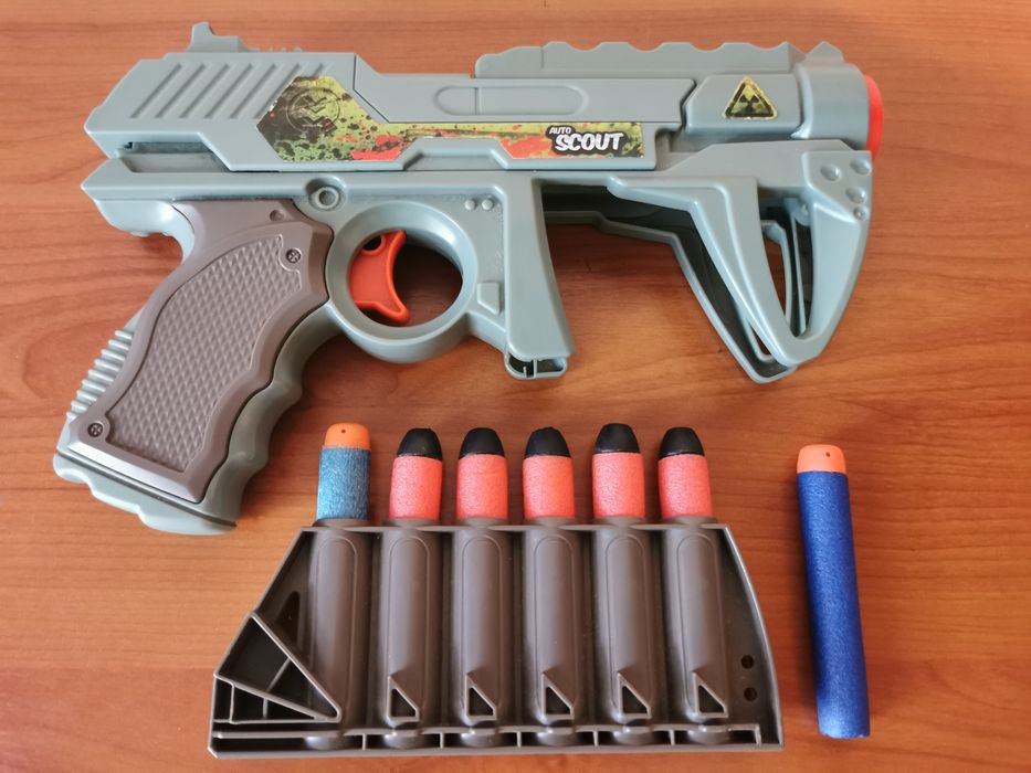 Pistola Nerf c/Carregador