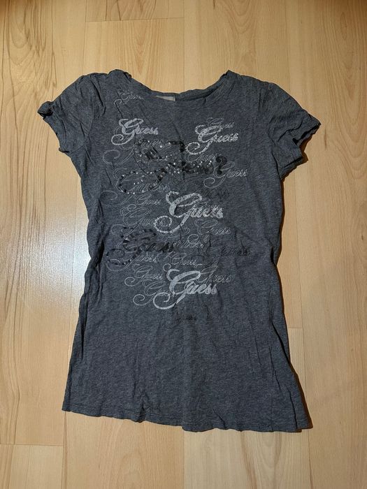 Guess bawełniana damska bluzka tshirt szary napis kryształki