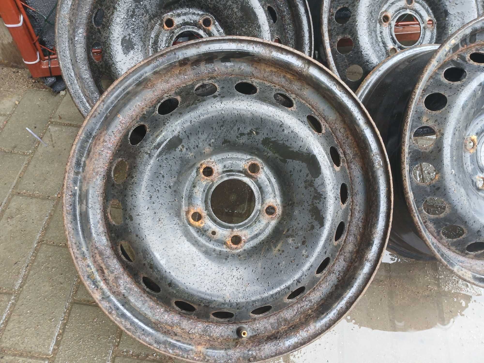 4x felgi stalowe 16 5x114,3 66.1mm Dacia Duster Renault Megane Clio