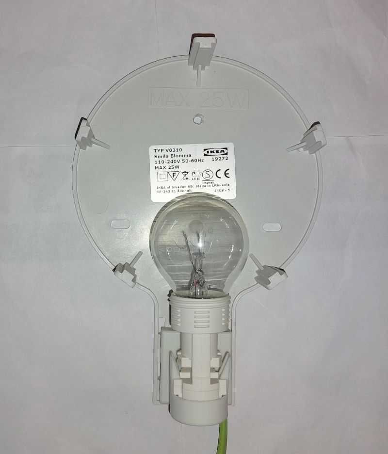 Lampa ścienna różowa IKEA