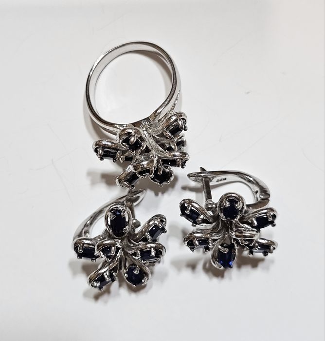 Серебряный набор серги и кольцо.