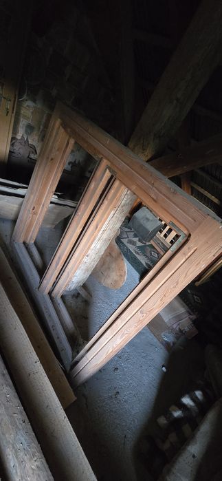 Okna drewniane / drzwi drzewiane  (ramy + skrzydla) praktycznie nowe