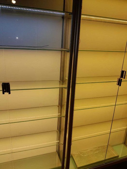 Скляні торгові вітрини на алюмінієвому каркасі | LED підсвітка | 10 шт