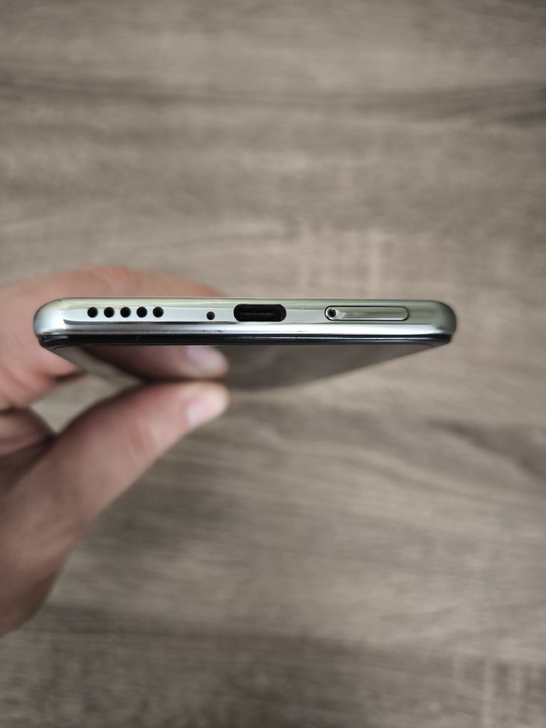 Телефон Poco f3 6\128