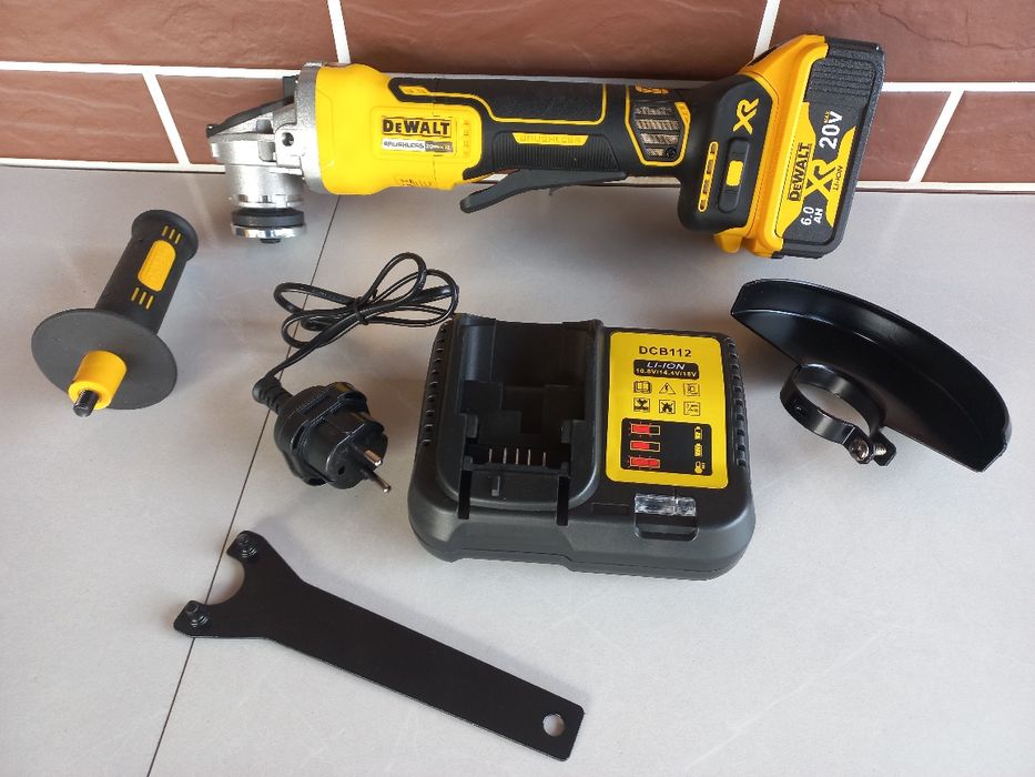 Продам болгарку Dewalt DCN 406