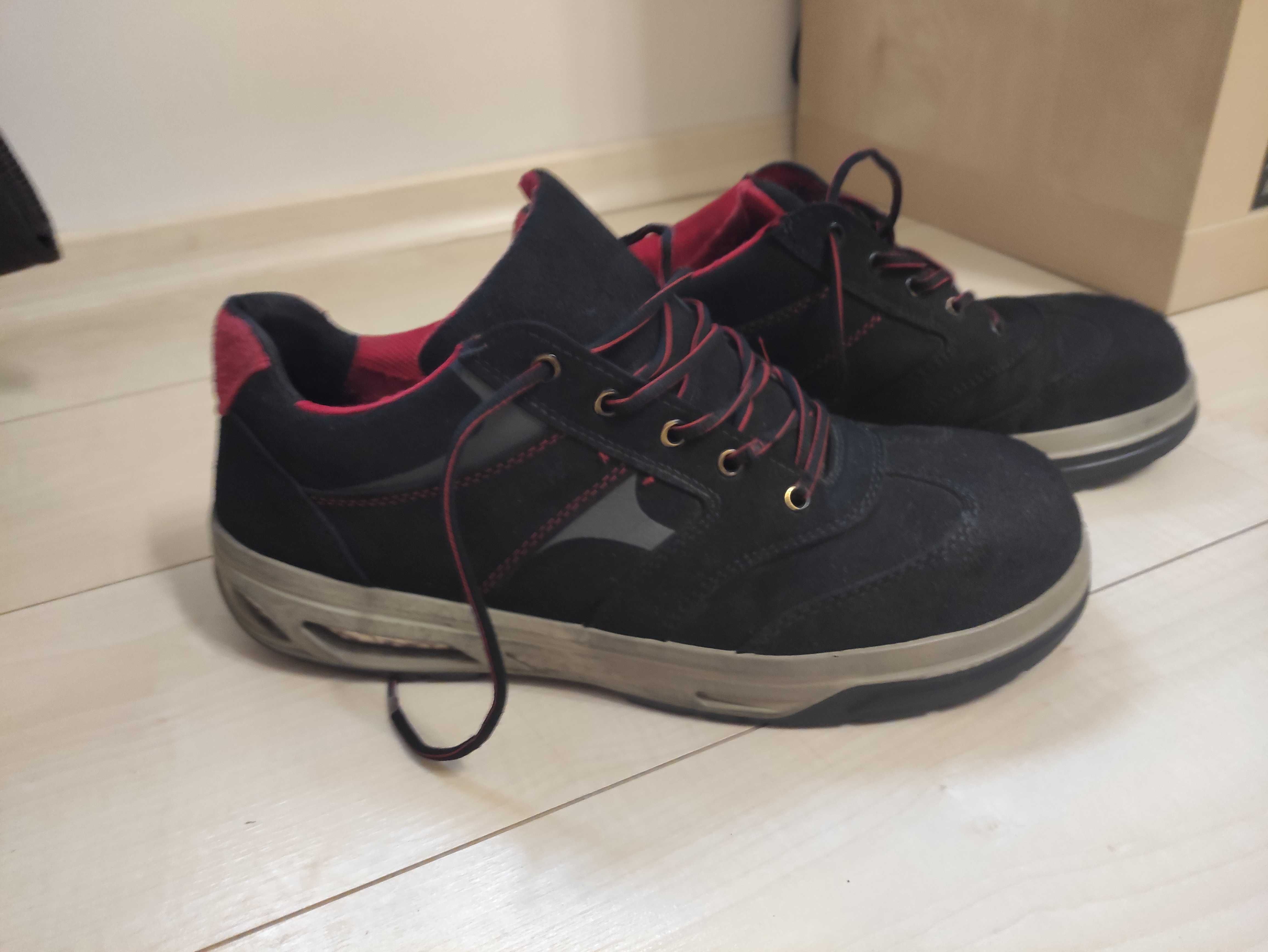 Buty robocze Elten Lakers Black Low ESD SRC r.44 29 cm S1P