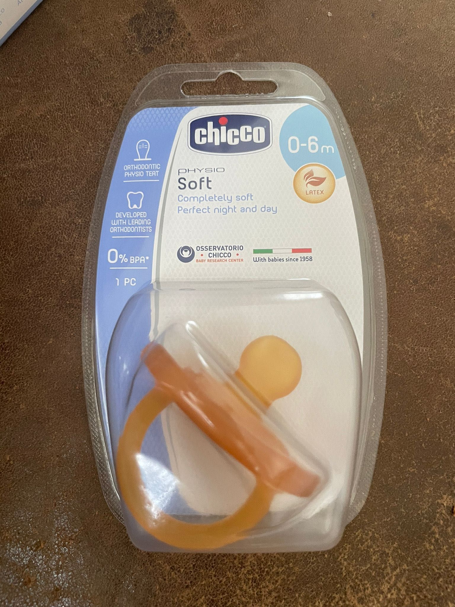 Vendo conjunto de chupetas e biberão