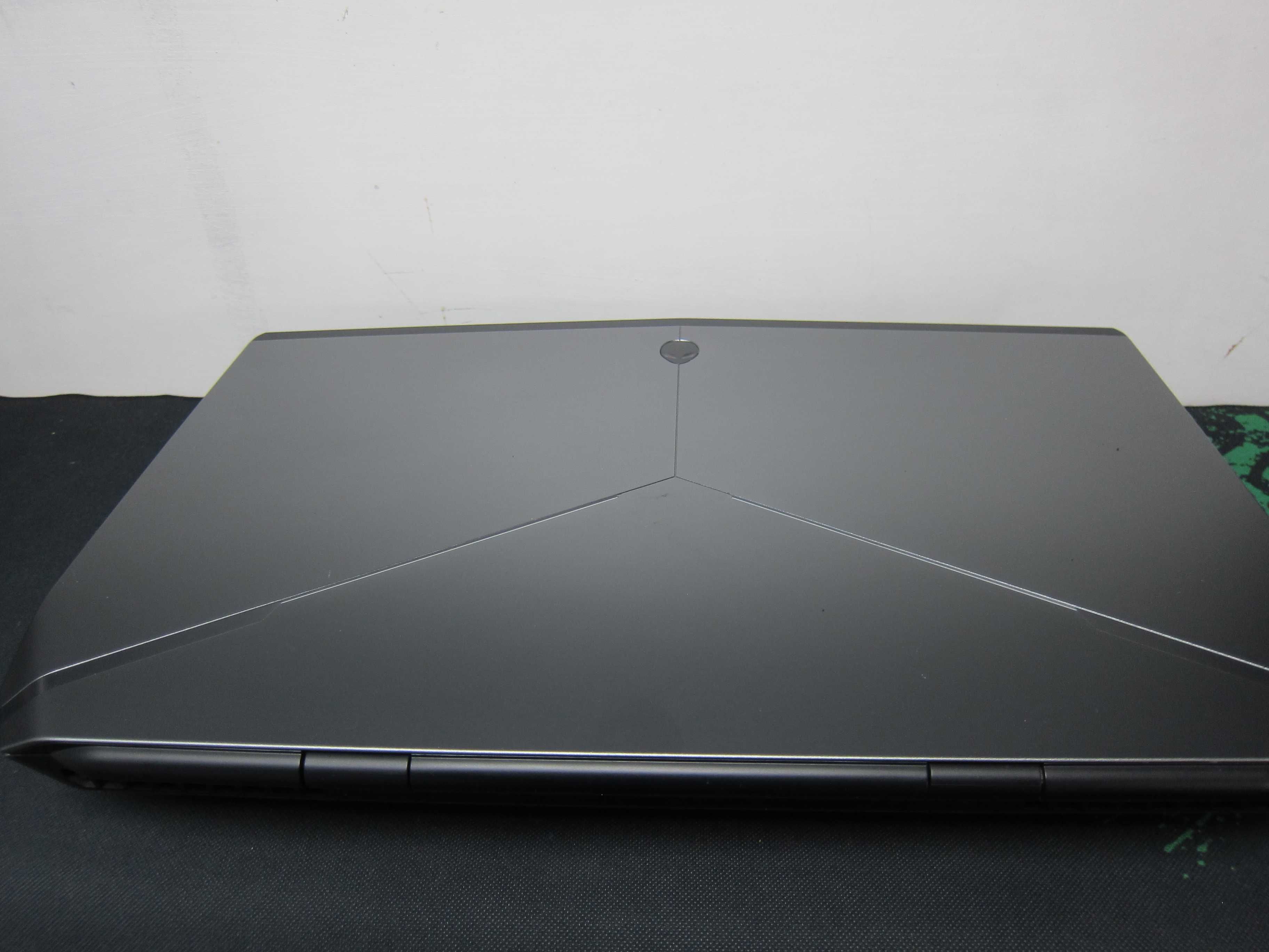 Dell Alienware 17/ 17.3" IPS 1920 x 1080/Intel Core I7/Nvidia GTX 970M