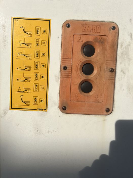 Zabudowa izoterma winda Iveco