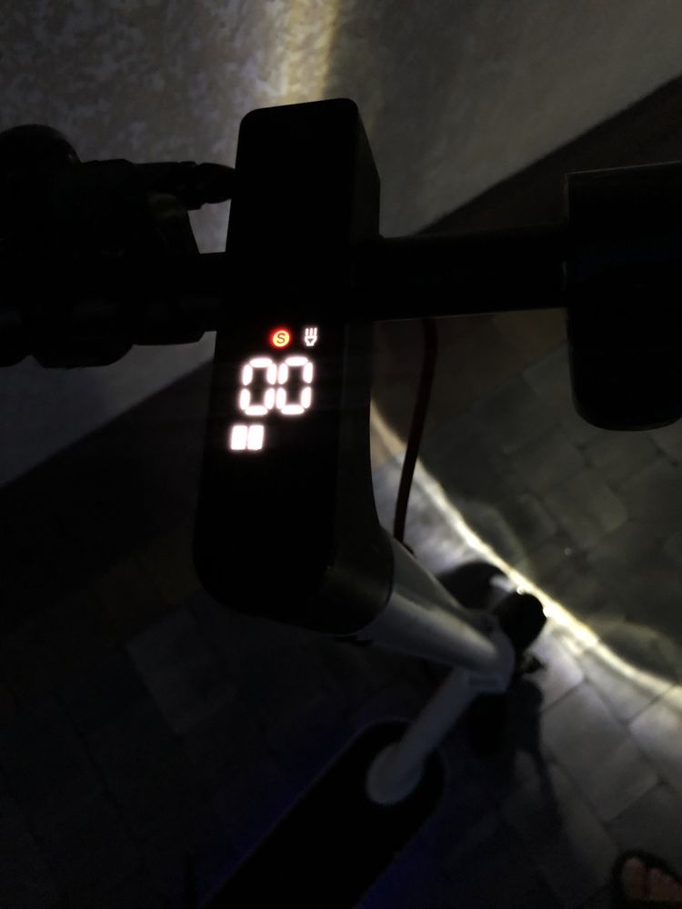 Електросамокат Crosser E9