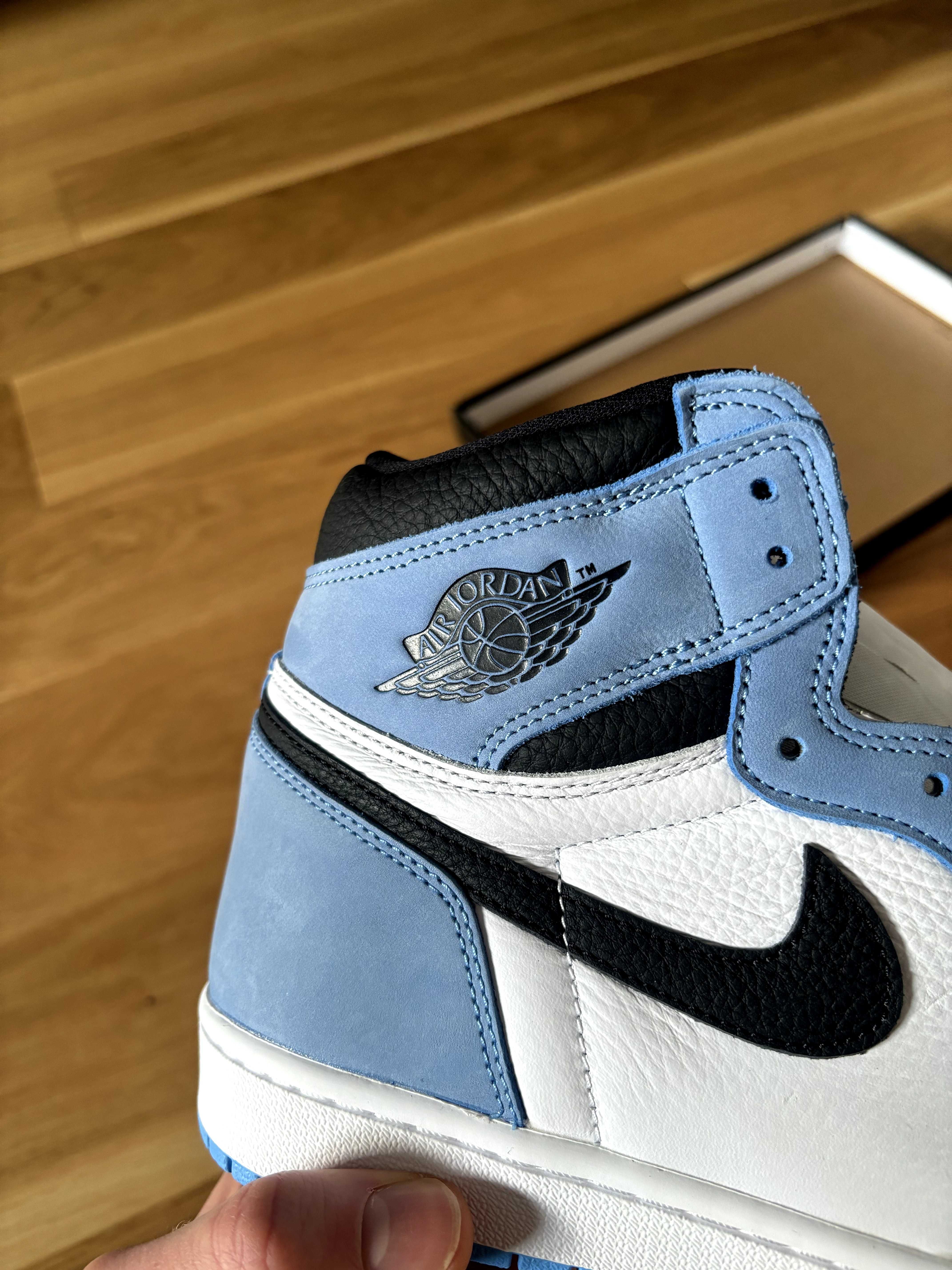 Air Jordan Retro 1 University Blue