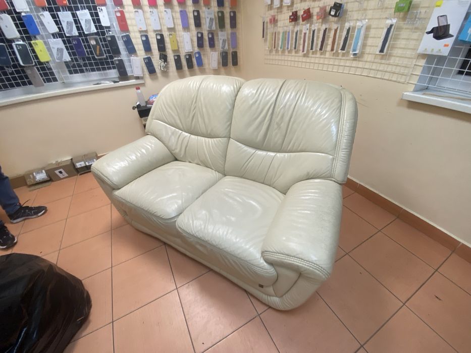 Шкіряний диван / Офісний