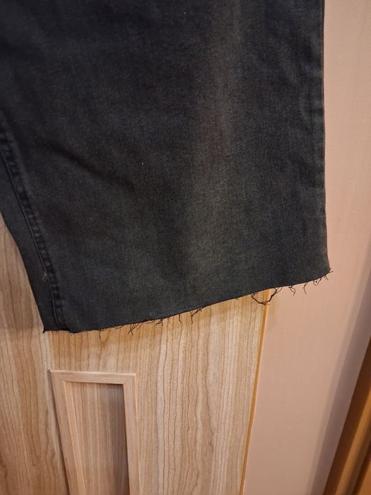 Spodnie jeansowe czarne Sinsay roz.44