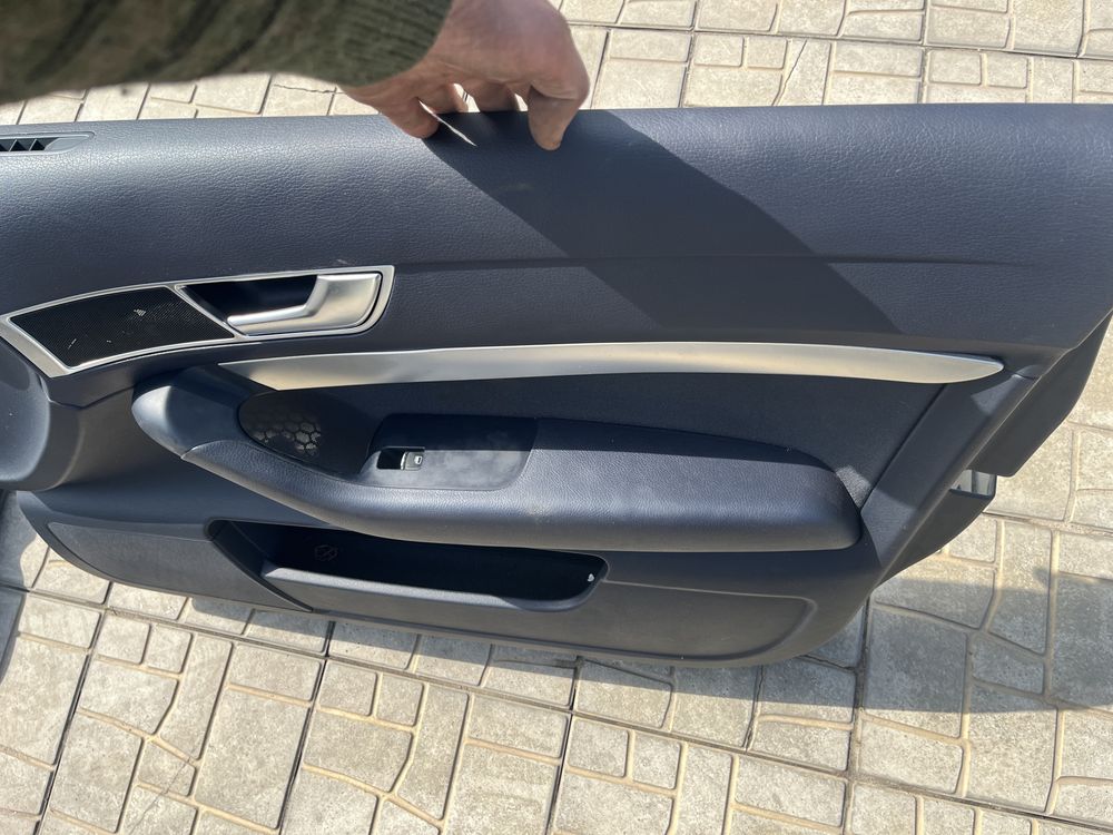 Карти Audi A6 C6 та шторки.