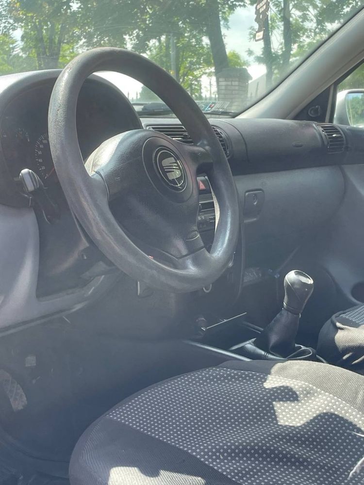 Seat Leon 1.6LPG**Zadbana**Duzo nowych cześci**Klima**Zamiana**