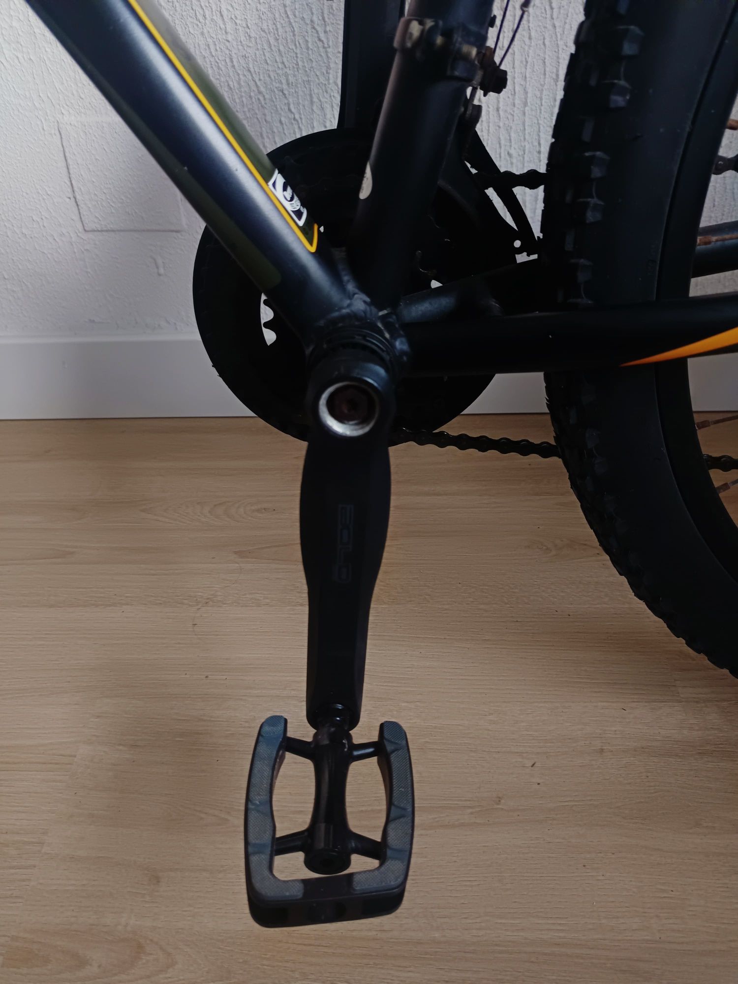 Bicicleta Esportes quase nova, à venda devido a mudança